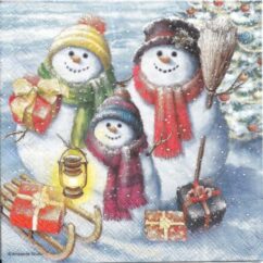 33304925 Snowmen Family Ambiente paper napkins scaled